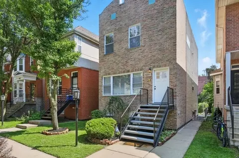 4055 S Ellis Ave, Chicago, IL 60653