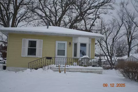 912 Hayes Ave, South Beloit, IL 61080