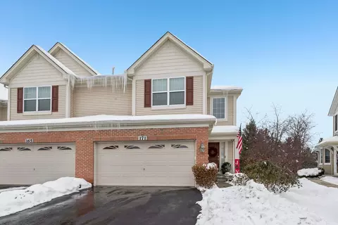 171 Birch Ln, Saint Charles, IL 60175