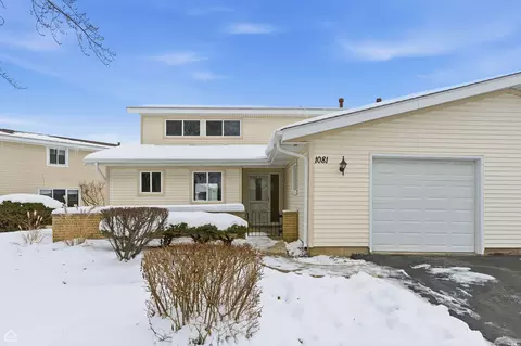 1081 Pinehurst Ln, Schaumburg, IL 60193