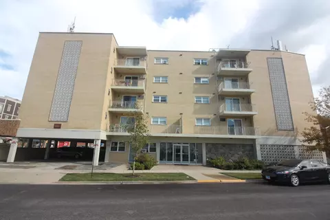 7929 W Grand Ave #405, Elmwood Park, IL 60707