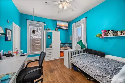 Bedroom - 44 Monroe St, Elgin, IL 60123 photo 1 of 2