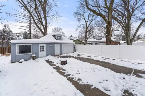 Exterior - 44 Monroe St, Elgin, IL 60123 photo 4 of 8