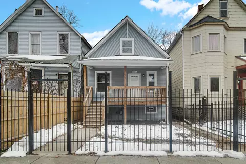 8008 S Muskegon Ave, Chicago, IL 60617