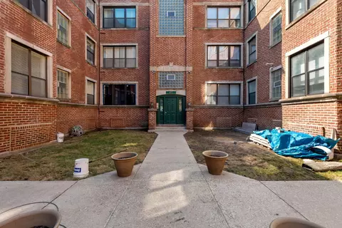 6104 S Dorchester Ave #2S, Chicago, IL 60637