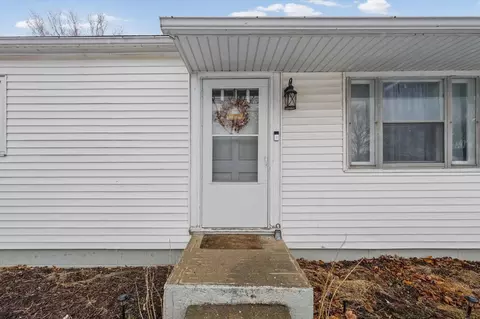 310 E Main St, Buckley, IL 60918 photo 3