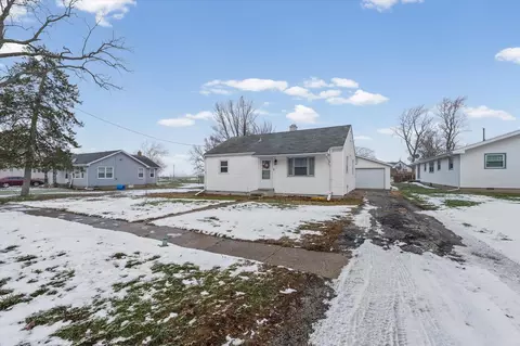 310 E Main St, Buckley, IL 60918 photo 22