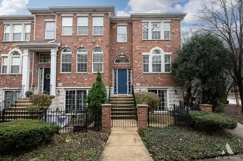 730 Prescott Ct, Naperville, IL 60563