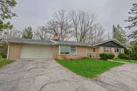 6325 Keokuk Rd, Indian Head Park, IL 60525