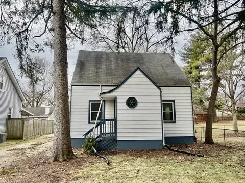 28 W471 Batavia Rd, Warrenville, IL 60555