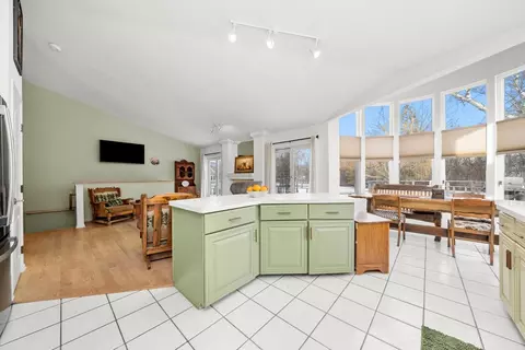 Kitchen - 6522 Sycamore Ct, Mchenry, IL 60050 photo 5 of 6