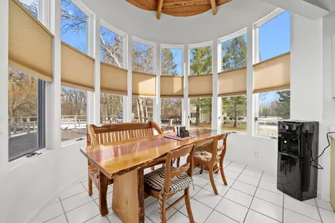 Dining - 6522 Sycamore Ct, Mchenry, IL 60050 photo 4 of 4