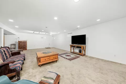 Other - 6522 Sycamore Ct, Mchenry, IL 60050 photo 5 of 7