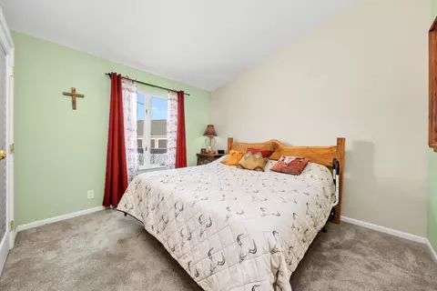 Bedroom - 6522 Sycamore Ct, Mchenry, IL 60050 photo 3 of 4