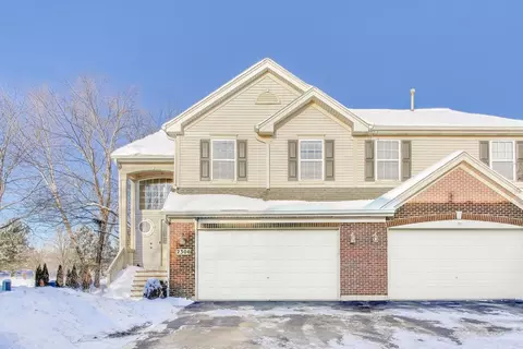 2304 Stonegate Rd, Algonquin, IL 60102