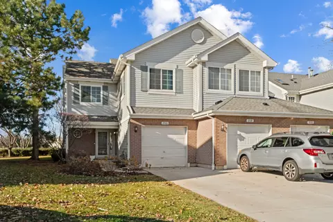 206 Sierra Pass Dr #3, Schaumburg, IL 60194