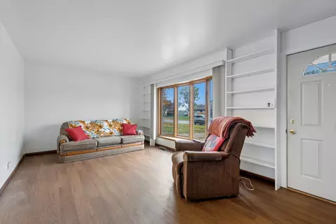 Living - 7101 Stanford Dr, Bridgeview, IL 60455 photo 1 of 3