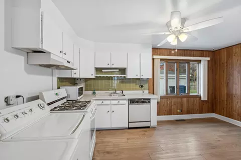 Kitchen - 7101 Stanford Dr, Bridgeview, IL 60455 photo 2 of 2