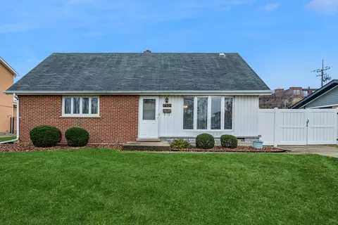 7101 Stanford Dr, Bridgeview, IL 60455