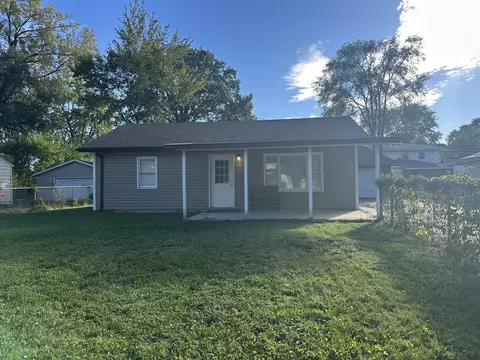 304 Louis Rd, Joliet, IL 60433