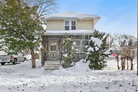 844 S 1st St, Dekalb, IL 60115