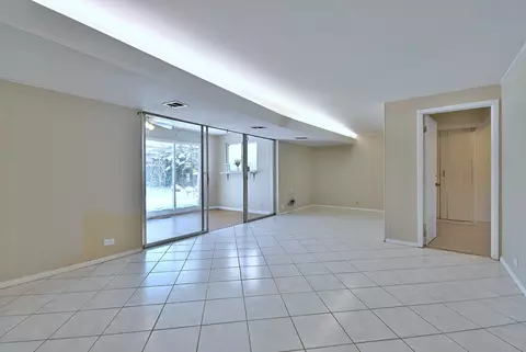 Living - 521 Michael Mnr, Glenview, IL 60025 photo 6 of 8