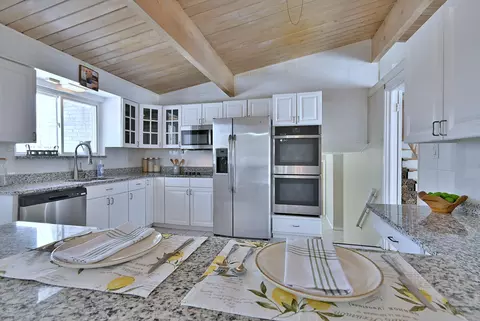 Kitchen - 521 Michael Mnr, Glenview, IL 60025 photo 1 of 6
