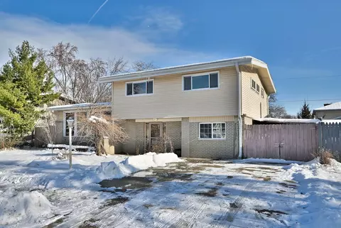 Exterior - 521 Michael Mnr, Glenview, IL 60025 photo 2 of 8