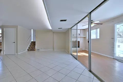Living - 521 Michael Mnr, Glenview, IL 60025 photo 7 of 8