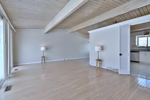 Living - 521 Michael Mnr, Glenview, IL 60025 photo 1 of 8