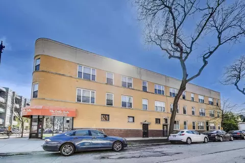 1949 N Whipple St #1, Chicago, IL 60647