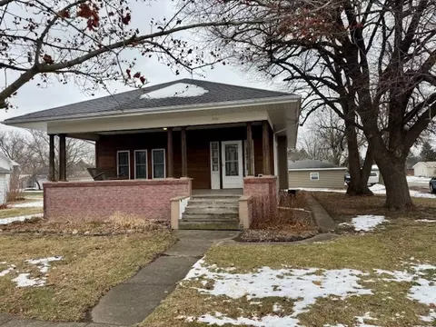 200 N Harrison St, Flanagan, IL 61740