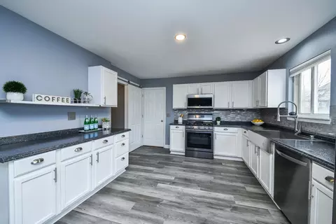 Kitchen - 1029 Wise St, Elburn, IL 60119 photo 2 of 3
