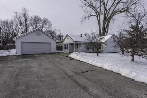 10867 W Beach Rd, Beach Park, IL 60087
