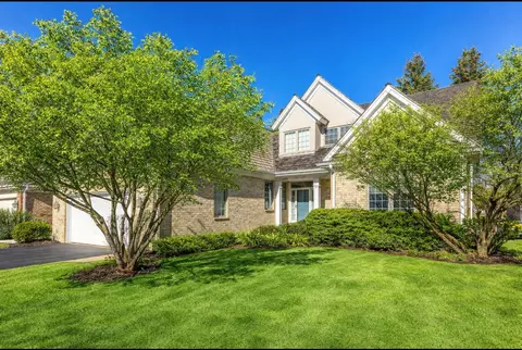 1819 Dunhill Cir, Glenview, IL 60025