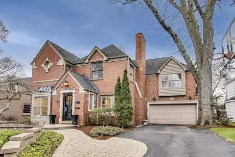 521 E Mayfair Rd, Arlington Heights, IL 60005