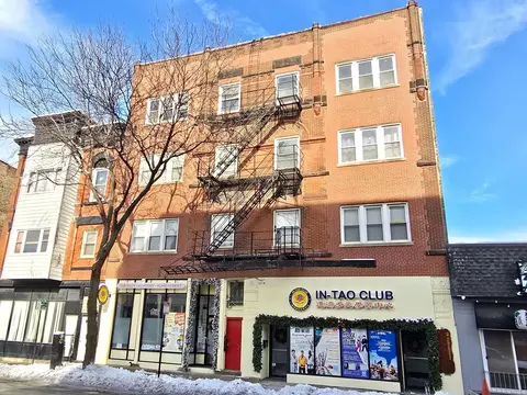 238 W 31st St #4E, Chicago, IL 60616