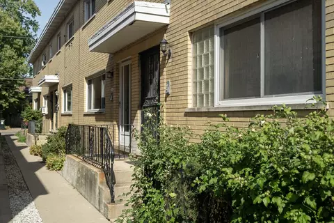 1542 W Fargo Ave #A, Chicago, IL 60626