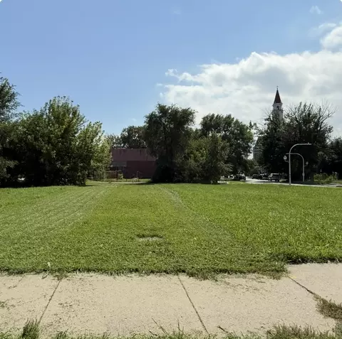 3063 W 5th Ave, Chicago, IL 60612