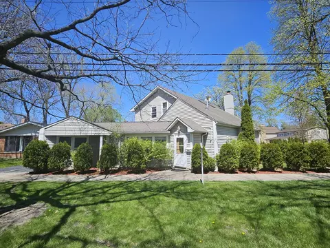 808 Indian Rd, Glenview, IL 60025
