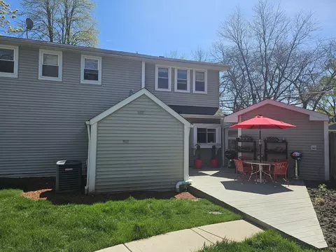 Exterior - 808 Indian Rd, Glenview, IL 60025 photo 4 of 4
