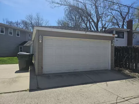 Exterior - 808 Indian Rd, Glenview, IL 60025 photo 3 of 4