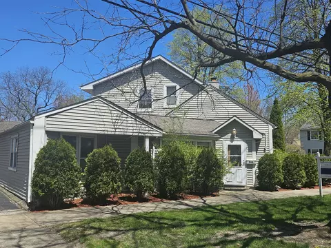 Exterior - 808 Indian Rd, Glenview, IL 60025 photo 1 of 4