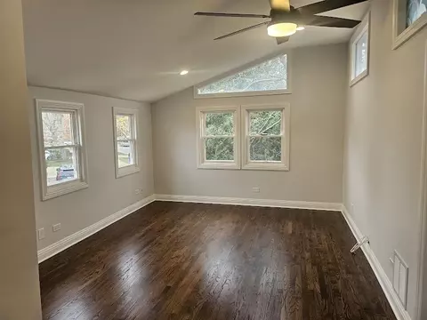 Living - 808 Indian Rd, Glenview, IL 60025 photo 2 of 2