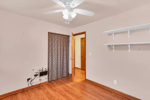 Bedroom - 1908 Barberry Cir, Champaign, IL 61821 photo 4 of 7