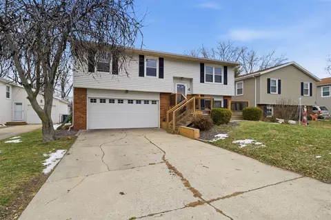 4 Siesta Ct, Bloomington, IL 61704 photo 4