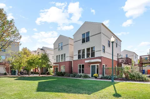 3427 W Polk St, Chicago, IL 60624