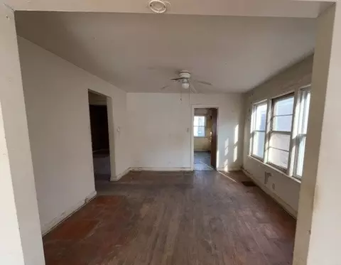 Living - 612 E 104th St, Chicago, IL 60628 photo 2 of 3