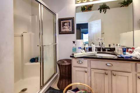 Bath - 25463 W Cinnamon Cir, Plainfield, IL 60585 photo 2 of 4