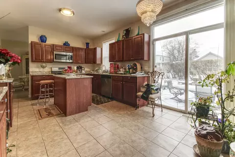 Kitchen - 25463 W Cinnamon Cir, Plainfield, IL 60585 photo 1 of 3